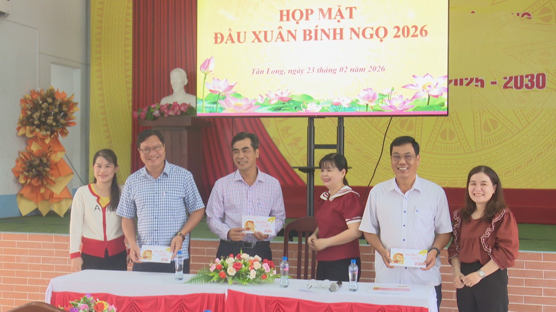 XÃ TÂN LONG HỌP MẶT ĐẦU XUÂN BÍNH NGỌ 2026